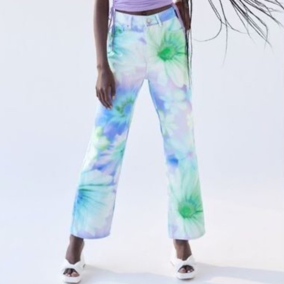 High Waisted Floral Tie Dye BDG Jean - Picture 2 of 8